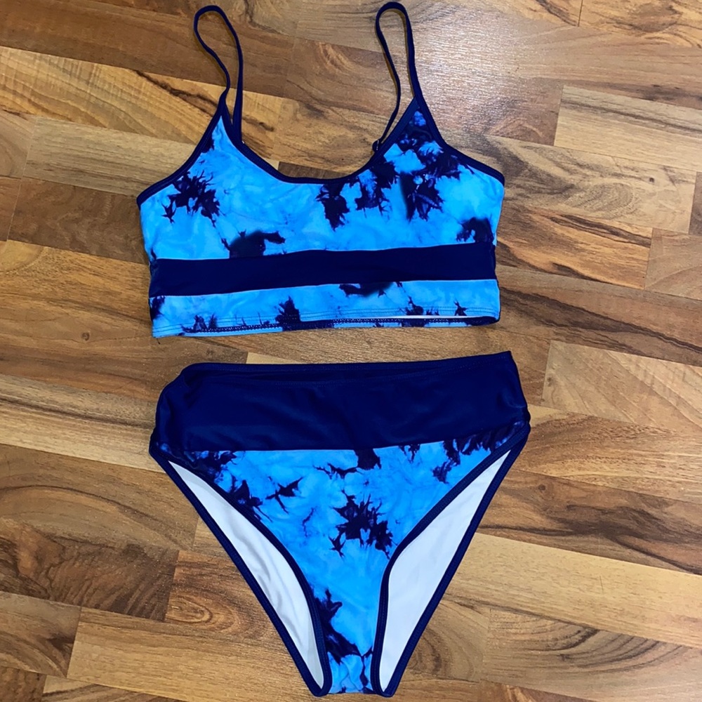 Bathing suit